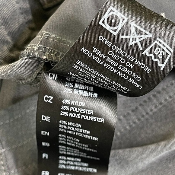 Kuhl Womens Cropped Capri Pants Size 12 Large Zipper Pockets Outdoor Hiking Gray - Picture 13 of 13